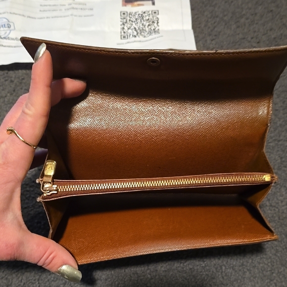 Louis Vuitton Brown Sarah Monogram Wallet - Picture 5 of 12
